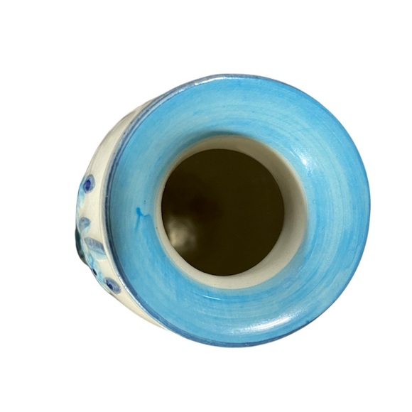 Charming forget me not vase in EXCELLENT cond!! White w/various blues! Stunner! - Picture 3 of 6